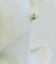 Load image into Gallery viewer, Mini Opal Cz post
