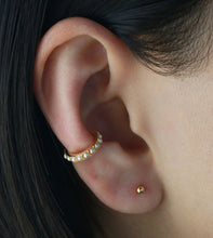 Load image into Gallery viewer, Pearl Ear Cuff