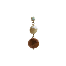 Load image into Gallery viewer, Pearl Opal Earring