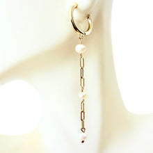 Load image into Gallery viewer, Paper Clip Pearl Huggie