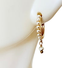 Load image into Gallery viewer, Mini Pearl Huggie
