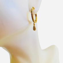 Load image into Gallery viewer, Tear Drop Huggie