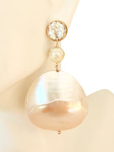 Load image into Gallery viewer, MOP Summer 26 Earring