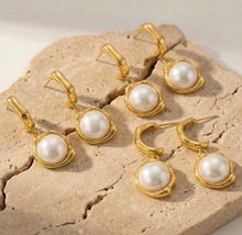 Load image into Gallery viewer, Steel Pearl Hoop