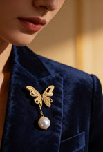 Load image into Gallery viewer, Pearl Butterfly Brooch