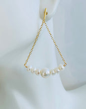 Load image into Gallery viewer, Pearl Drop Earring