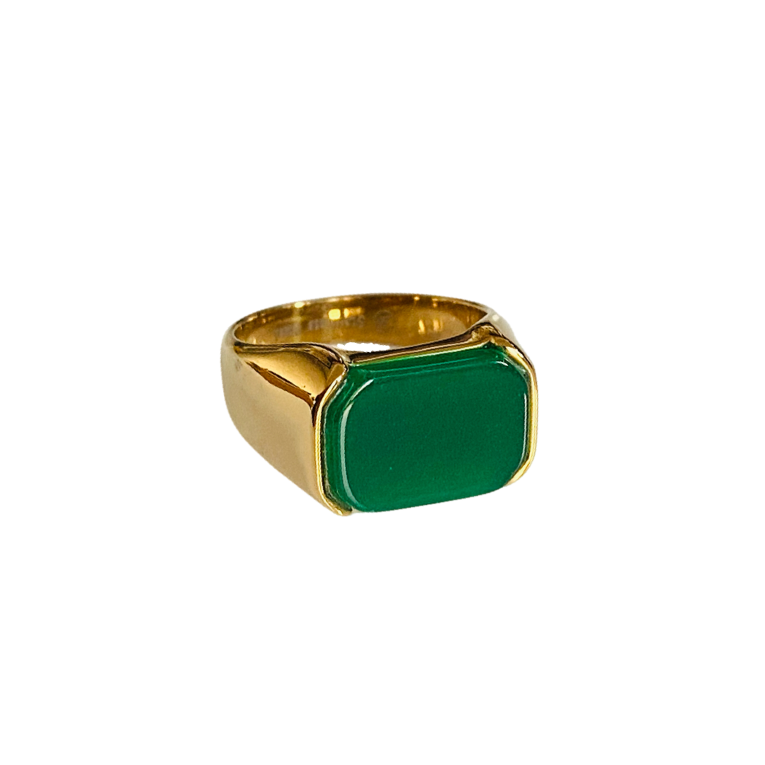 SIGNET RING GOLD W/WHITE JADE